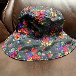 Flower power bucket hat